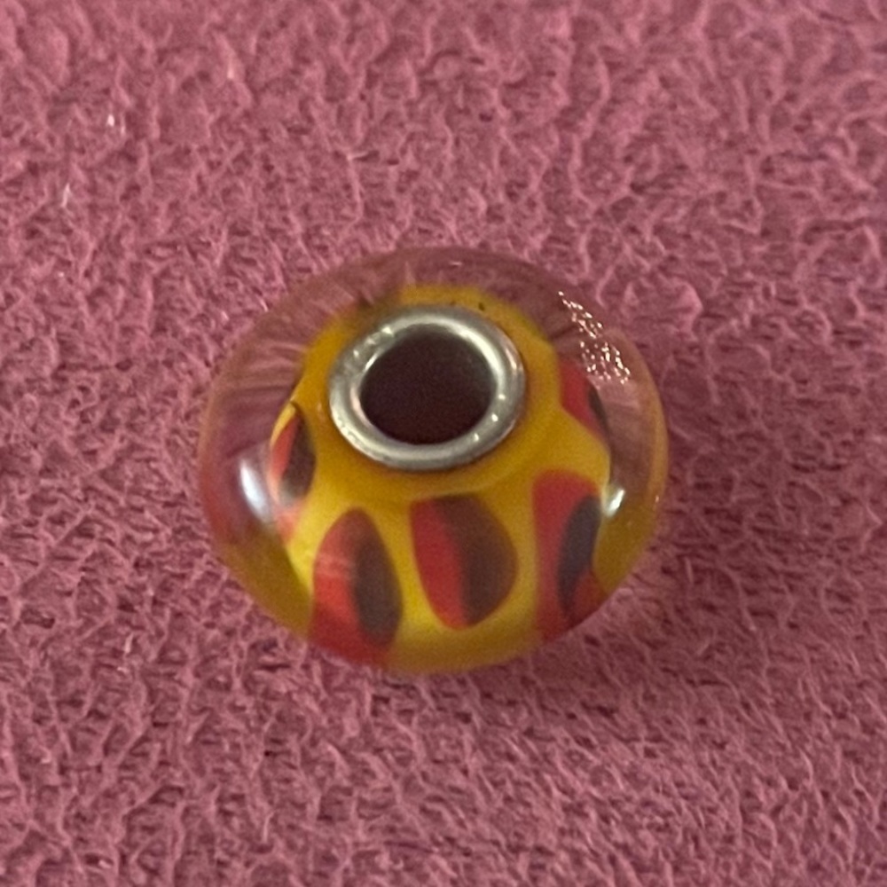 Trollbeads red shadow glass bead EUC!